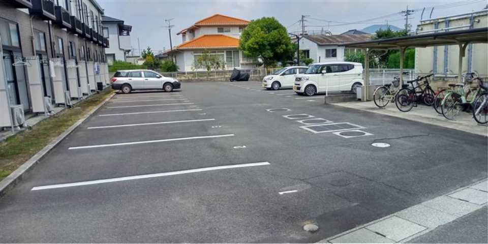 駐車場　駐車場