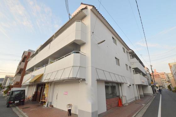 広島市中区舟入幸町のマンションの建物外観