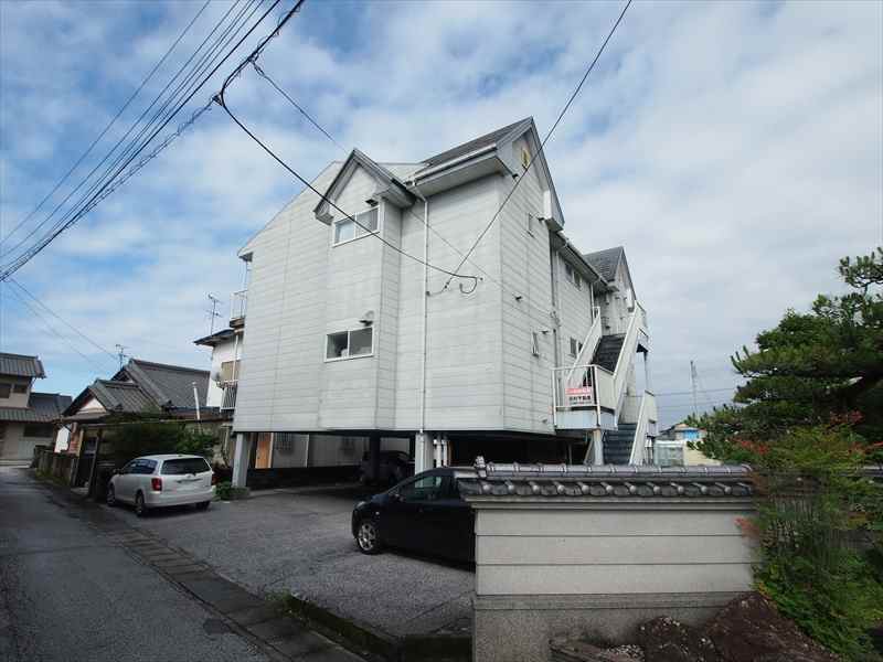 コーポ川田の建物外観