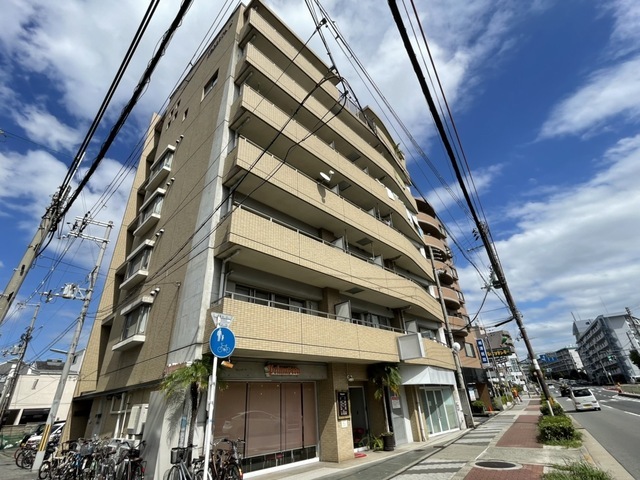 大阪市西成区玉出東のマンションの建物外観