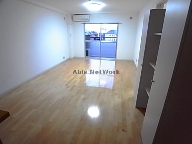 居室・リビング　リビング