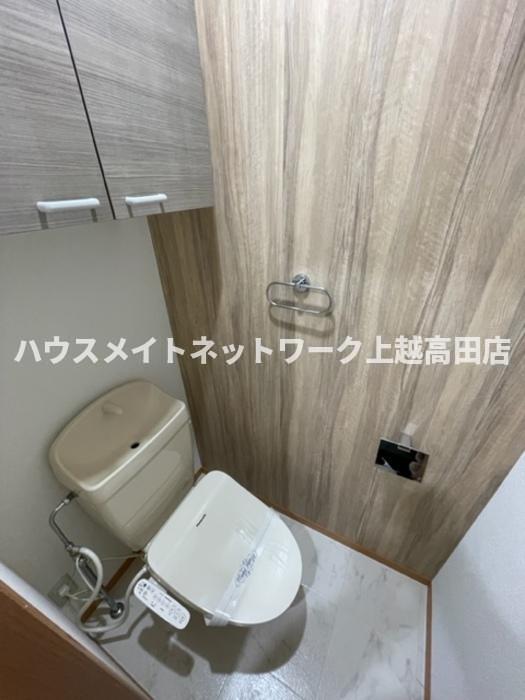 トイレ　温水洗浄暖房便座