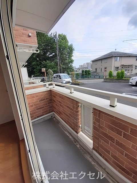 バルコニー　南西向きで風当たり良好です。