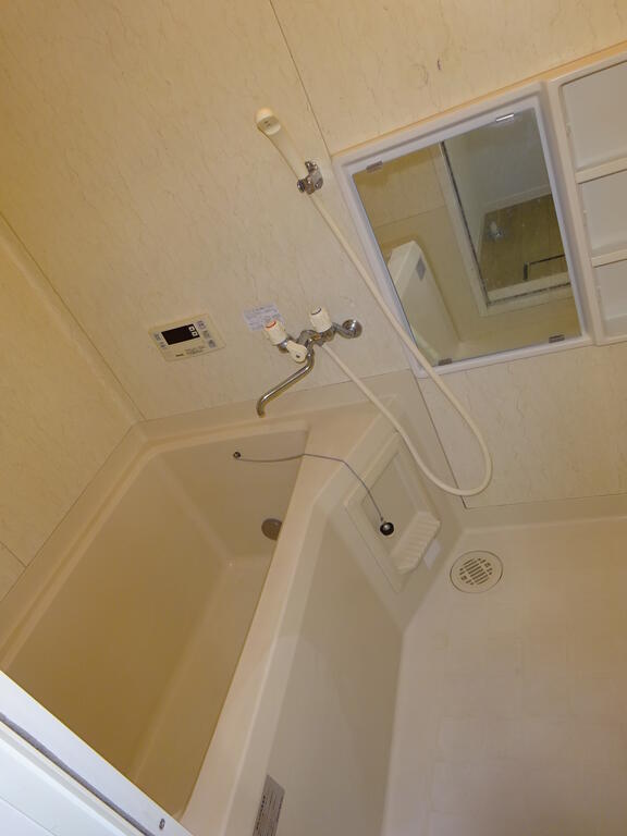 バス・シャワールーム　洗濯置き場