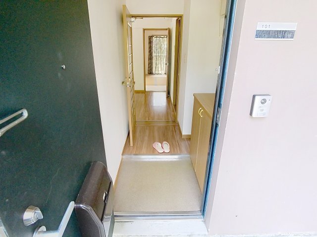 玄関　2025年9月撮影※現況を優先します。