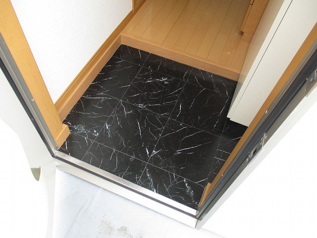 玄関　参考写真