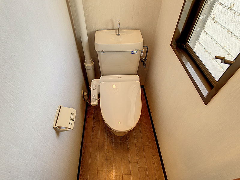 トイレ　※別のお部屋の写真です