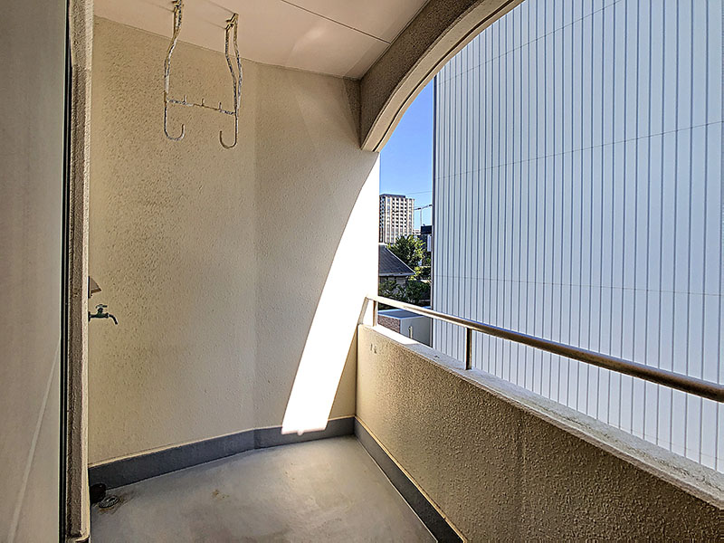 バルコニー　※別のお部屋の写真です