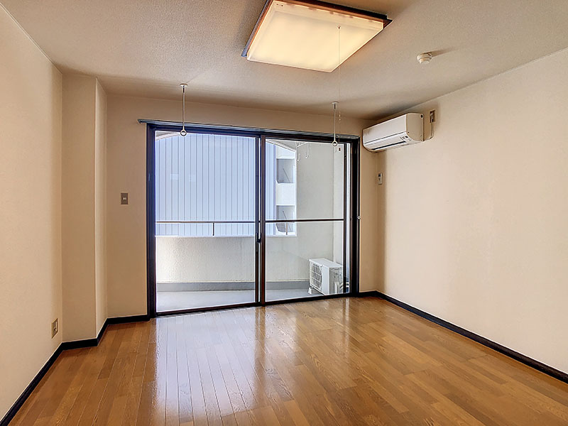 居室・リビング　※別のお部屋の写真です