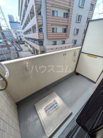 【横浜市港北区大豆戸町のマンションのバルコニー】