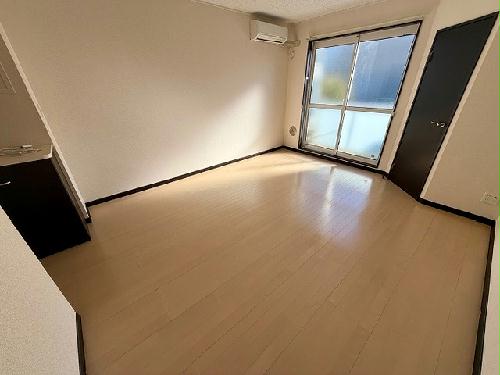 居室・リビング　設備・仕様は号室により異なる為、現状を優先いたします。