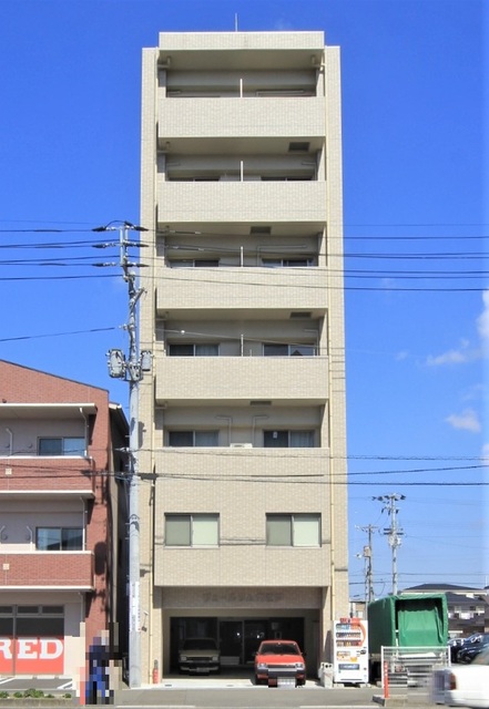 松山市南江戸のマンションの建物外観