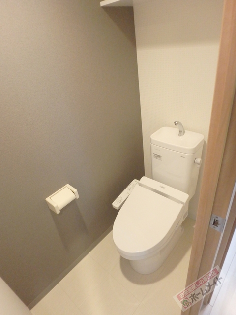 トイレ　温水洗浄便座付き♪