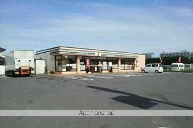 コンビニ　セブンイレブン（コンビニ）まで1360m