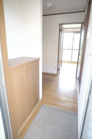 玄関　玄関を開ける時の楽しみって素敵な瞬間よね。