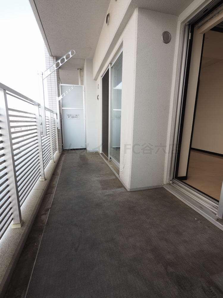 バルコニー　エステムプラザ大手前エヴァース