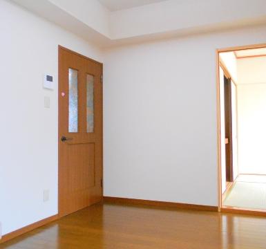 居室・リビング　室内