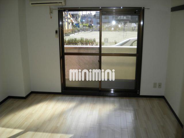 居室・リビング　お部屋もポカポカです