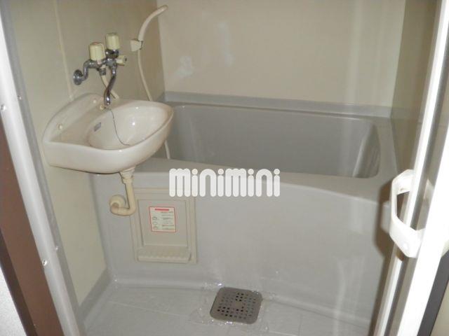 バス・シャワールーム　トイレ別なのでゆったりできます