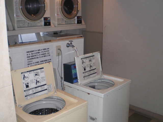 セキュリティ　１階コインランドリー