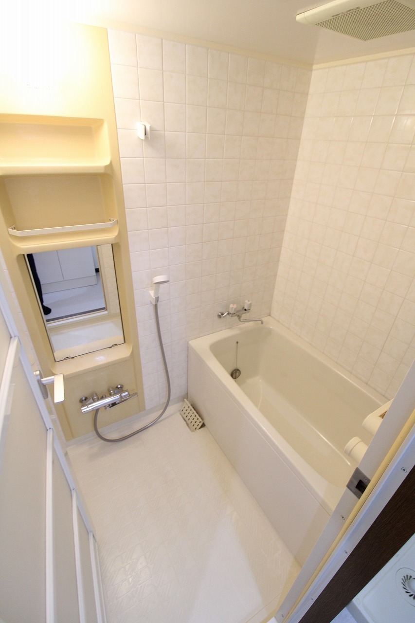 バス・シャワールーム　※同物件、別部屋になります。