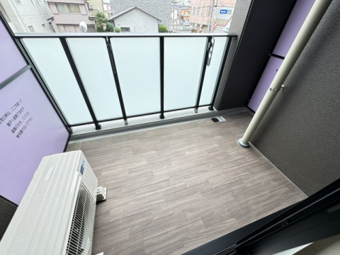 バルコニー　同型タイプ物件の写真です。