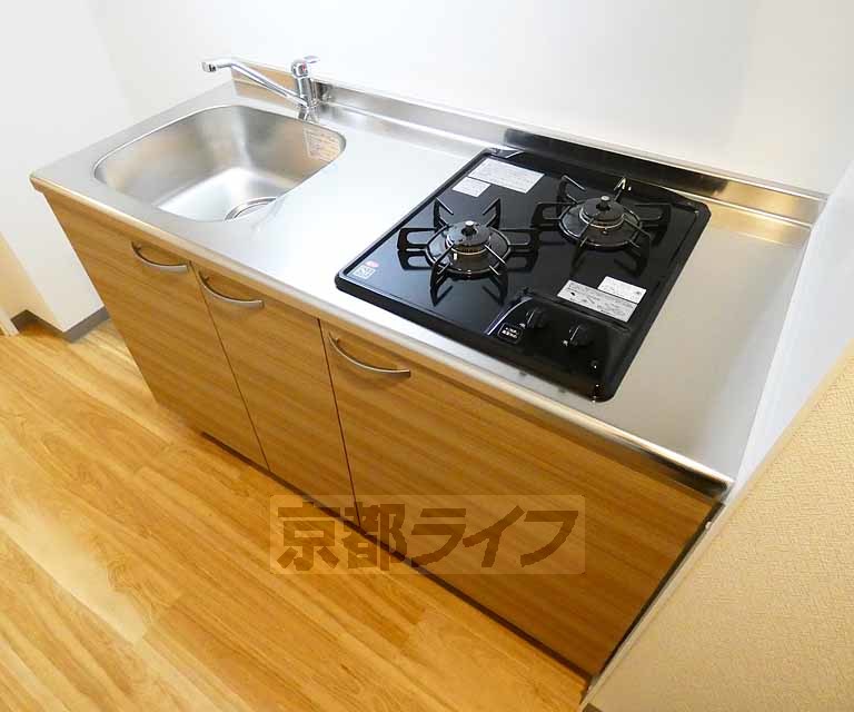 【京都市伏見区南部町のマンションのキッチン】