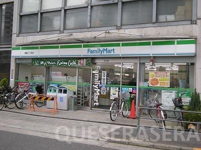 コンビニ　ファミリーマート豊崎二丁目店（コンビニ）まで131m