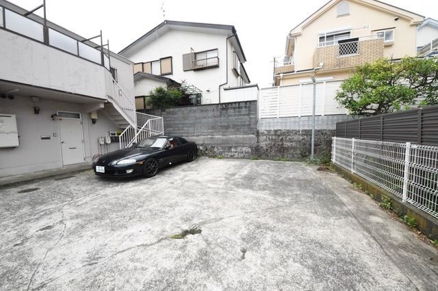 駐車場　別部屋参考写真