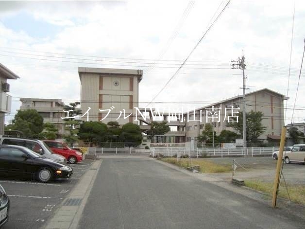 小学校　岡山市立平井小学校（小学校）まで453m