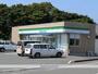 コンビニ　ファミリーマート（コンビニ）まで889m