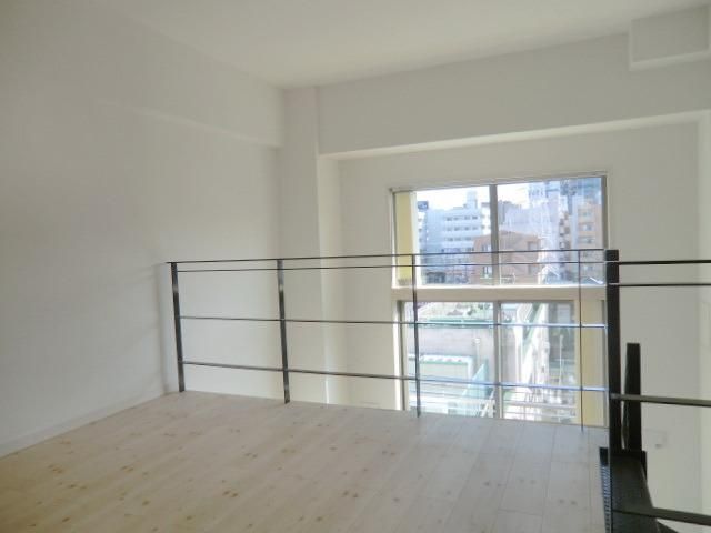 その他部屋・スペース　2Fの寝室