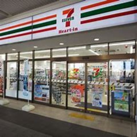 コンビニ　セブンイレブン　ハートインJR東加古川駅改札口店（コンビニ）まで545m