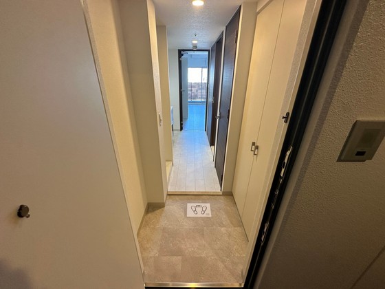 玄関　※他号室の参考写真です。