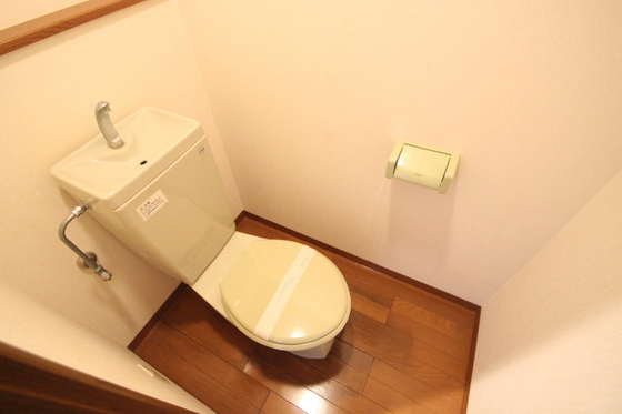 トイレ　※別号室の写真になります。