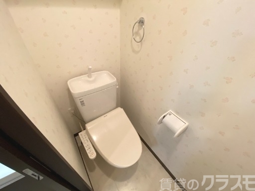 トイレ　冬場も安心の温水洗浄便座！