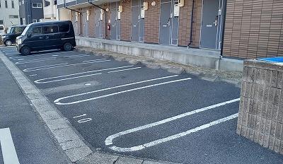 駐車場　17台設置アリ