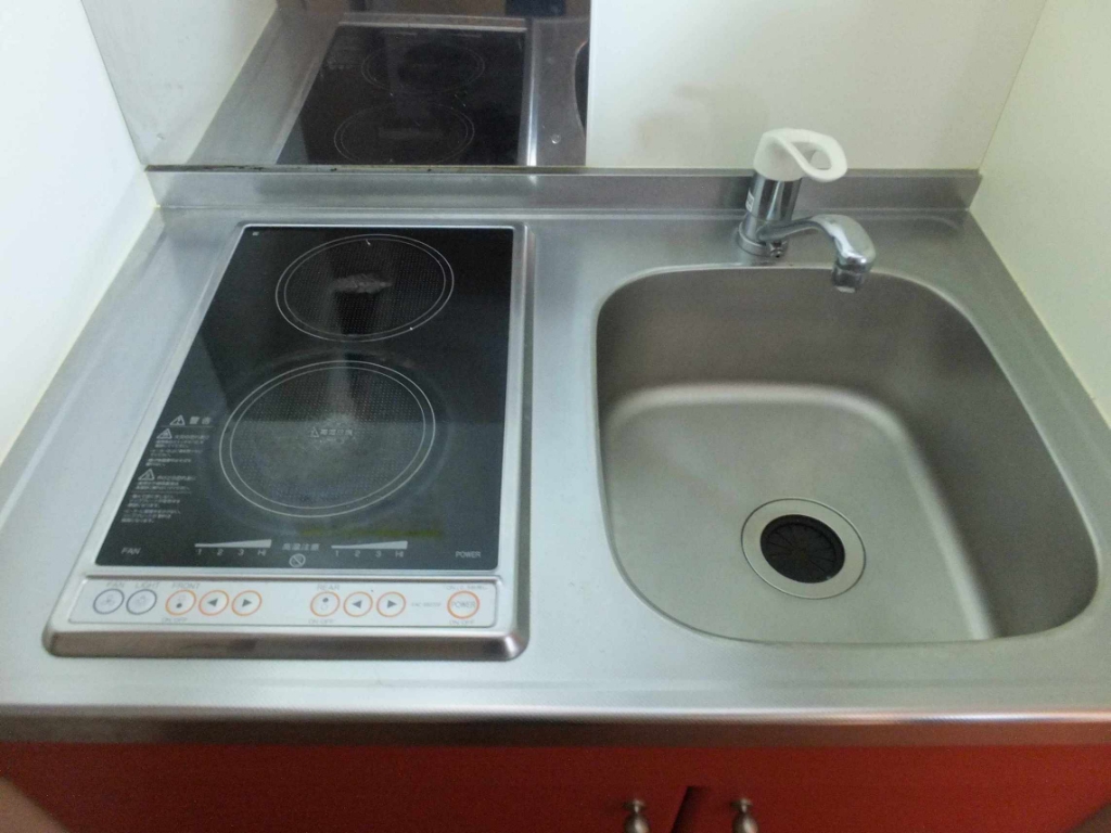 キッチン　キッチン下収納が豊富。