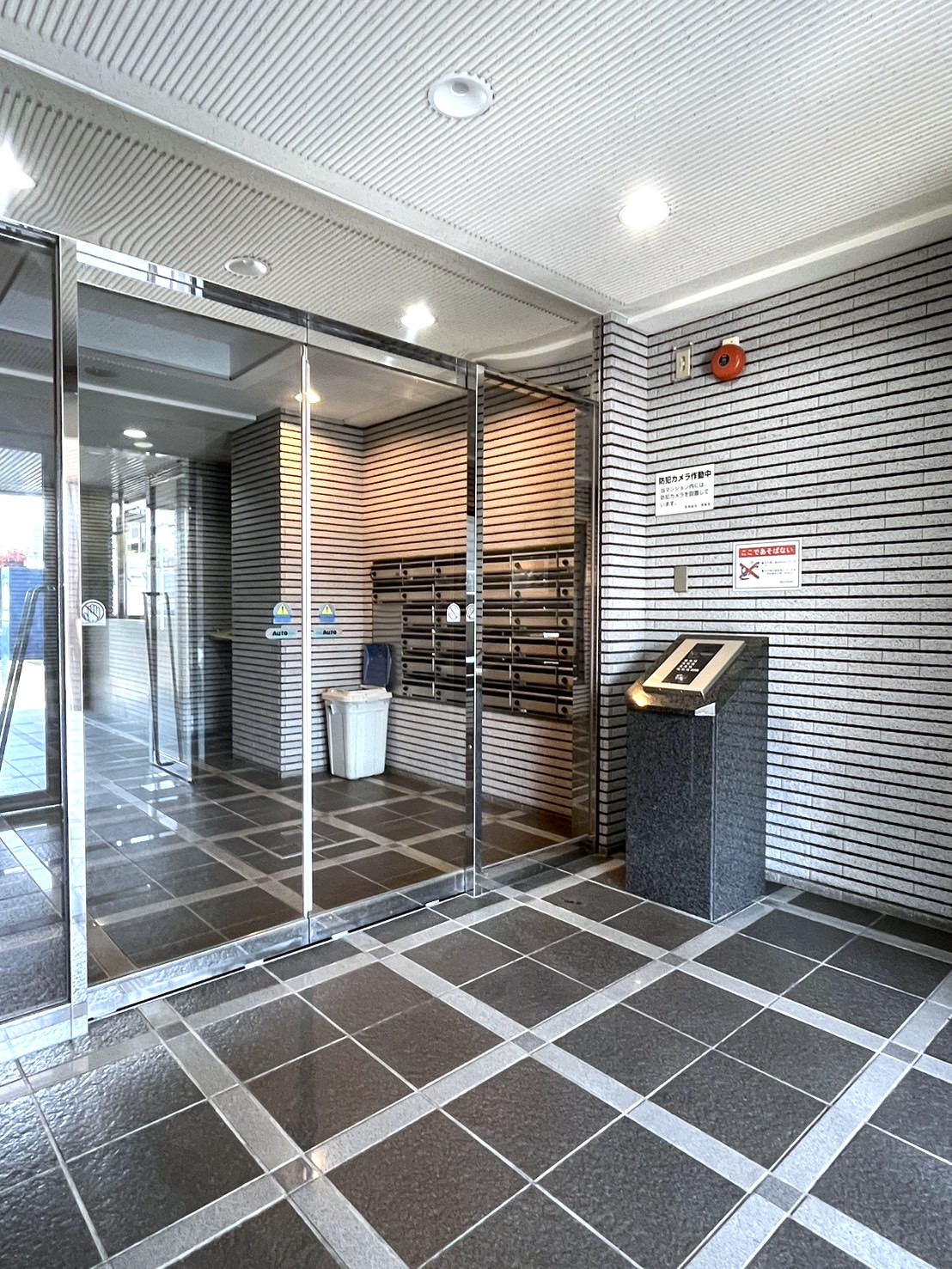 セキュリティ　オートロックのため、安心ですね♪