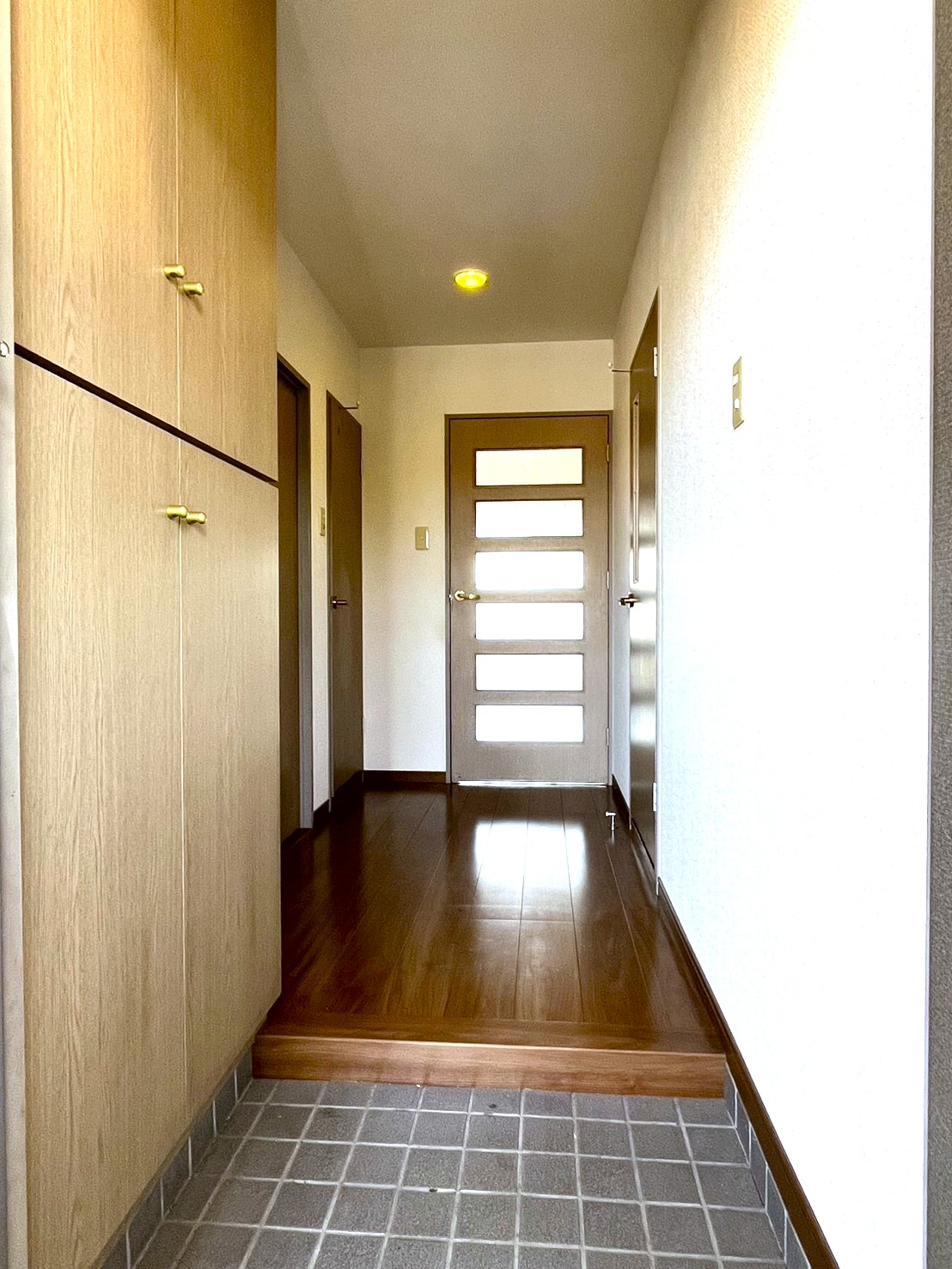 玄関　広々とした玄関スペースになります。