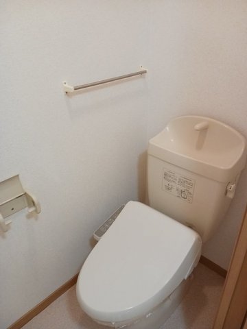 トイレ　ゆったりとした空間のトイレです
