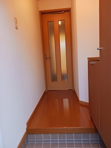 玄関　収納もある玄関です