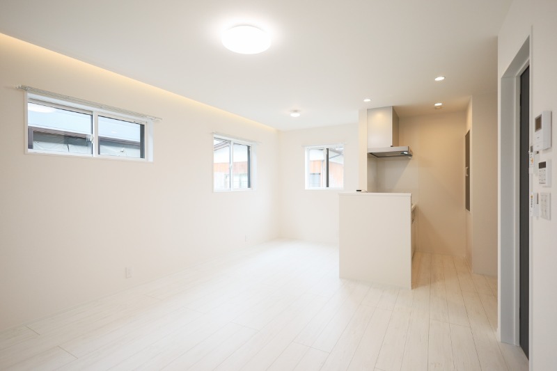 居室・リビング　図面と現状に相違がある場合には現状を優先