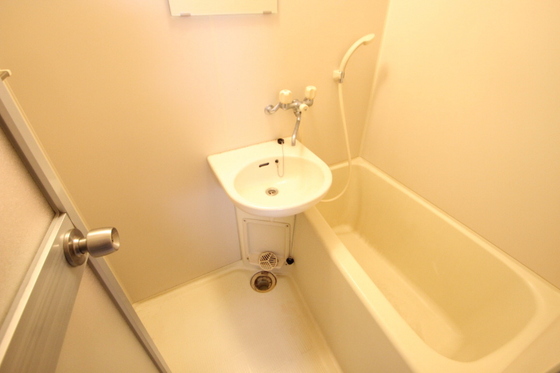 洗面設備　※別部屋の写真です