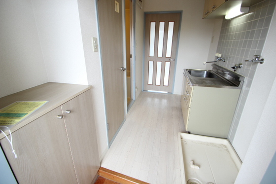 玄関　※別部屋の写真です