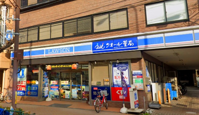 コンビニ　ローソン板橋蓮根二丁目店（コンビニ）まで358m