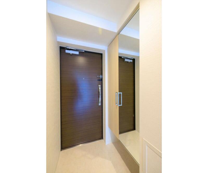 玄関　同マンション別部屋：参考写真