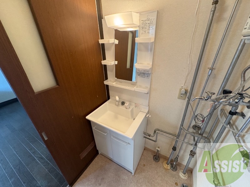 洗面設備　こちらに洗面台があります。朝の洗顔はこちらで。