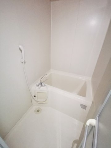 バス・シャワールーム　別号室の画像です。ご参考下さい