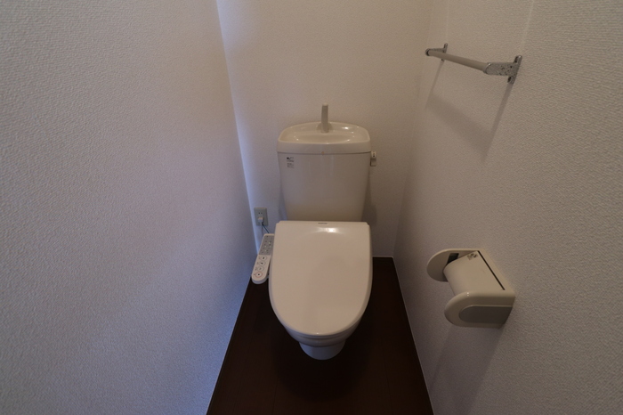 トイレ　101 温水洗浄暖房便座